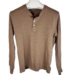 Men’s ESNTLS Brown Size‎ Medium Henley Top Soft Comfy Designed in USA